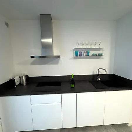 Aquamarina アパート