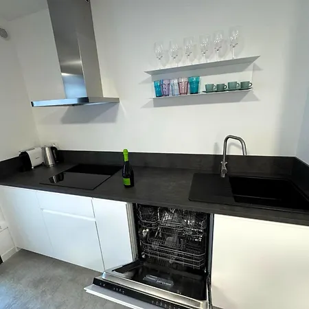 Апартаменти Aquamarina