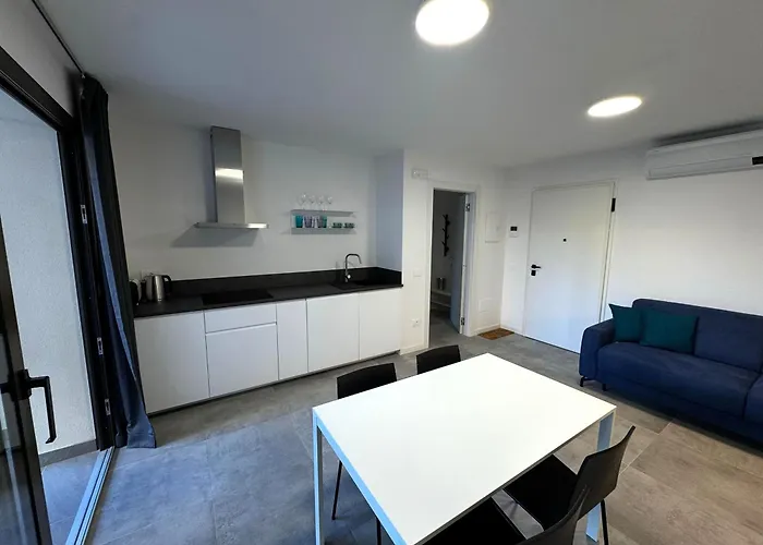 Aquamarina アパート グラード