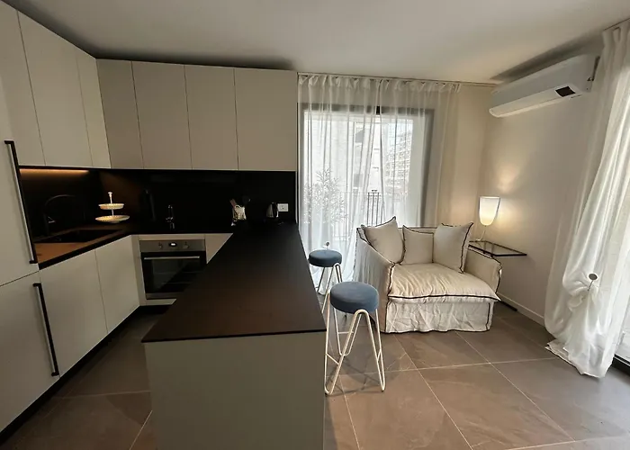 Aquamarina アパート